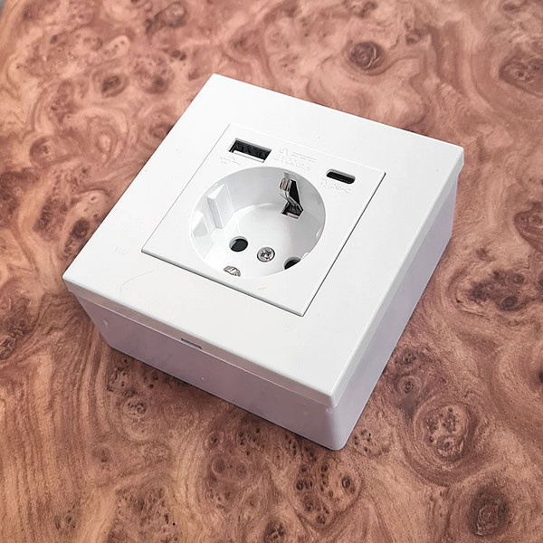 Розетка с портами USB и Type C для открытого или скрытого монтажа ...