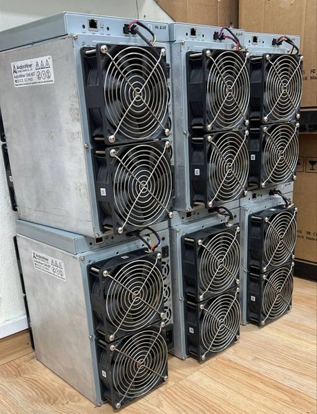 сравнение разных моделей ASIC майнеров по размеру