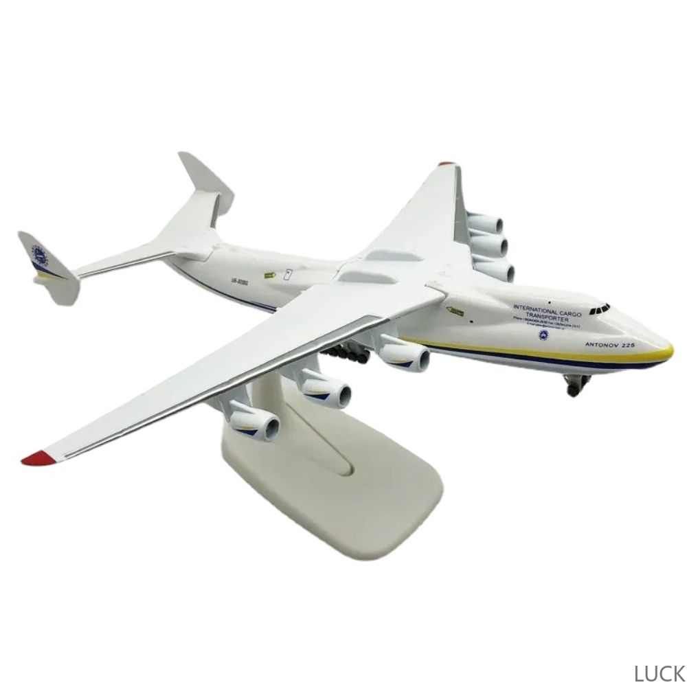 Модель самолета металлическая 20 см с шасси АН-225 МРИЯ, 1/400