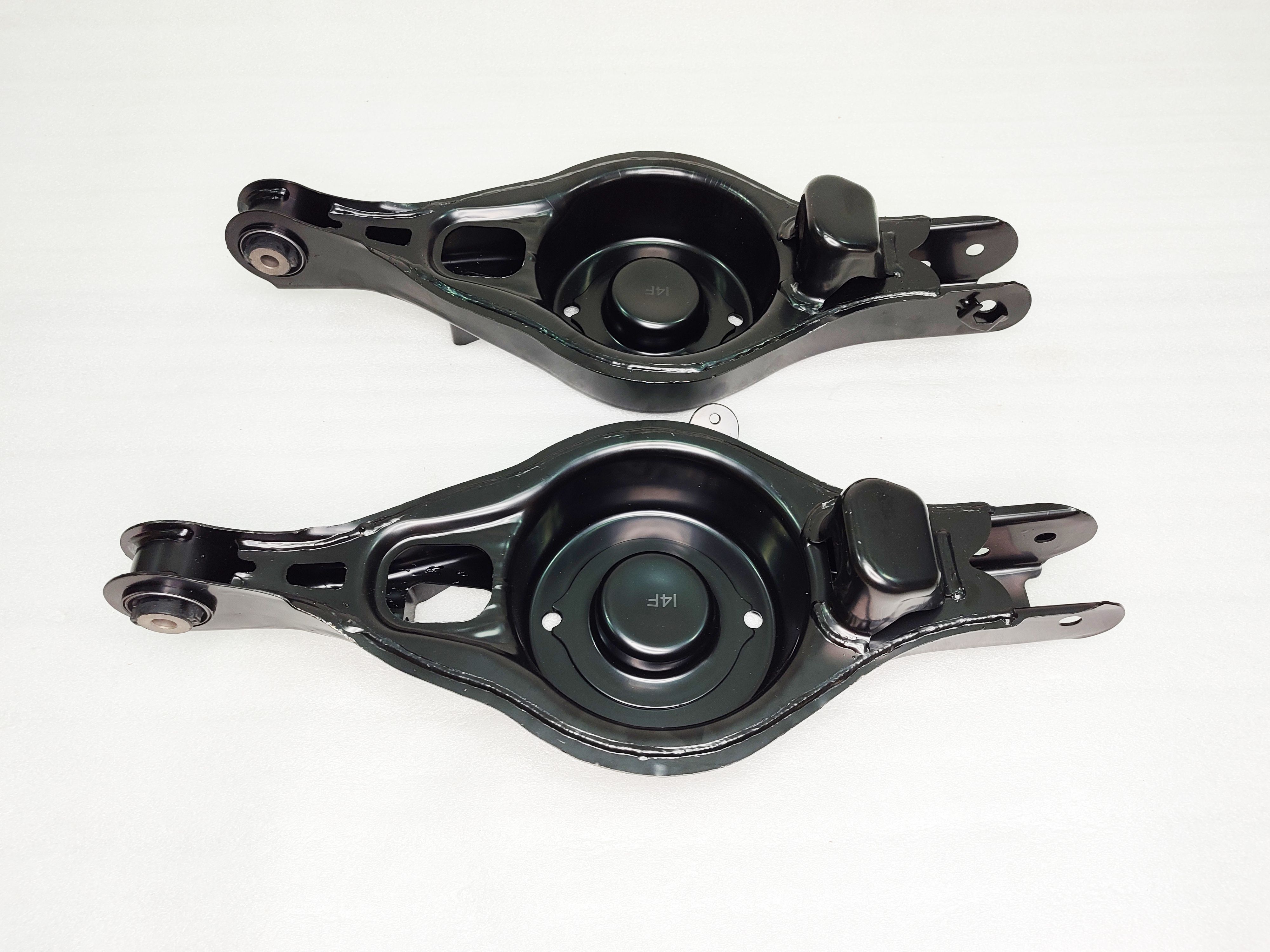 Задние рычаги под пружину левый правый Mazda 6 GH 2008-2012