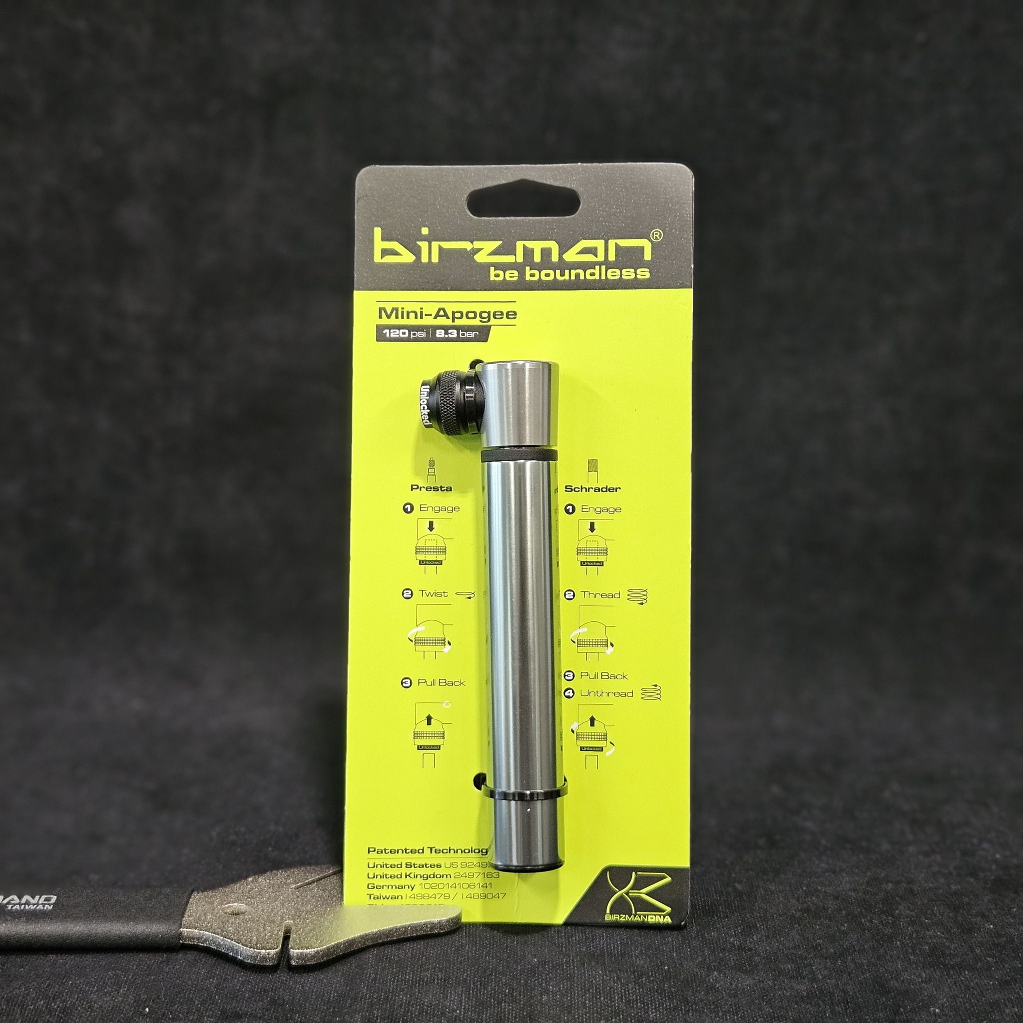 Насос ручной Birzman Mini-Apogee, до 120 psi / 8.3 bar, наконечник для ниппеля Snap-It Apogee, серебристый