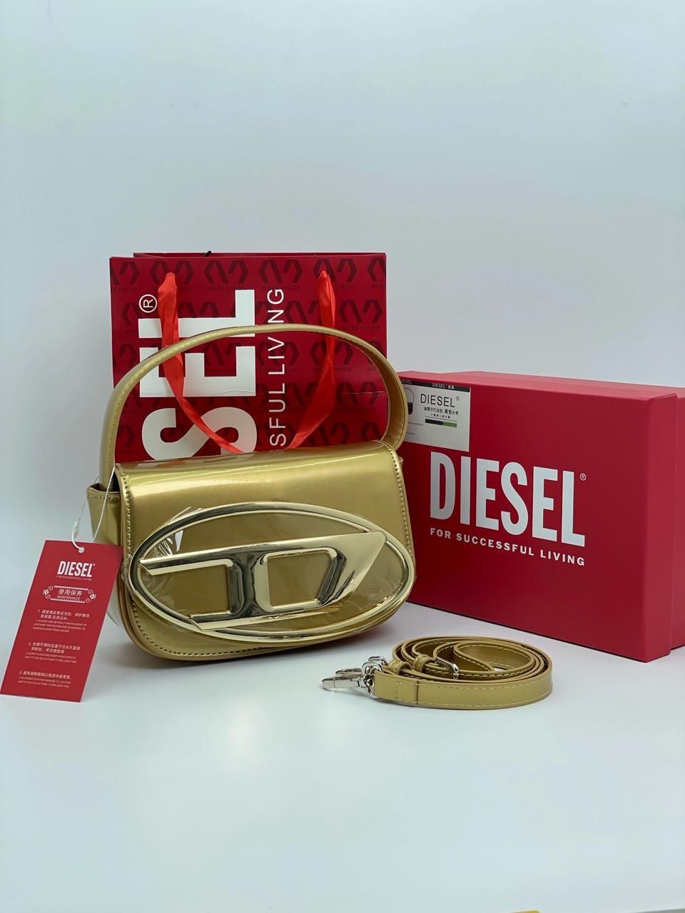 Сумка на плечо Diesel багет, золотая