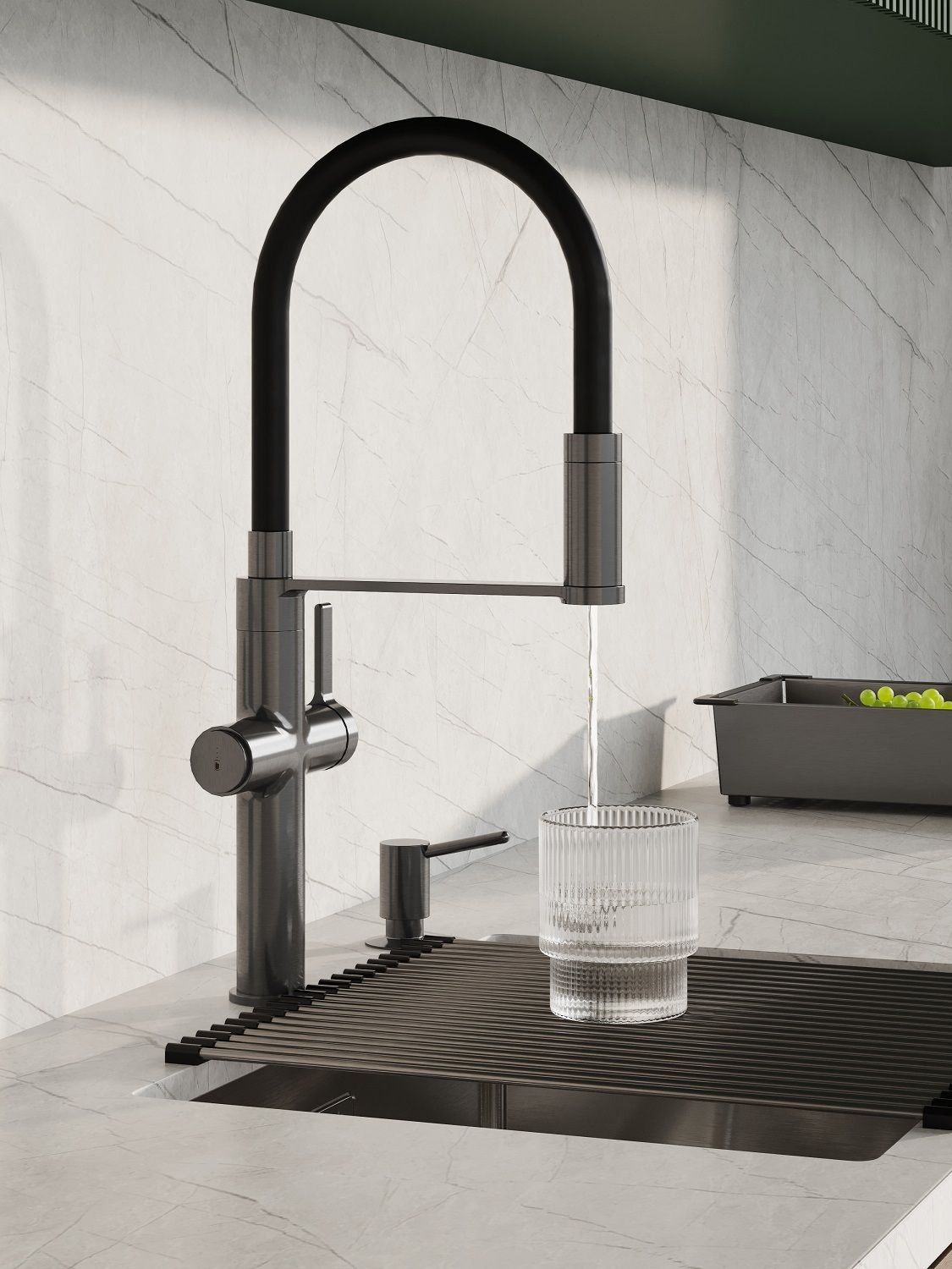 Фото товара на маркетплейсе ozon Смеситель для кухни с фильтром для питьевой воды и гибким изливом, графит, IDDIS, Ikon, IKNGMFFi05