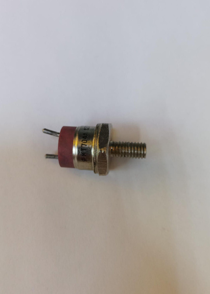 Транзисторы КТ704А кремниевые мезапланарные - купить с доставкой по ...