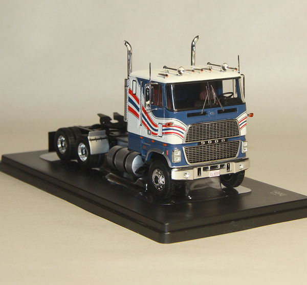 FORD CL 9000 1976 BLEU/ROUGE/BLANC AVEC REMORQUE
