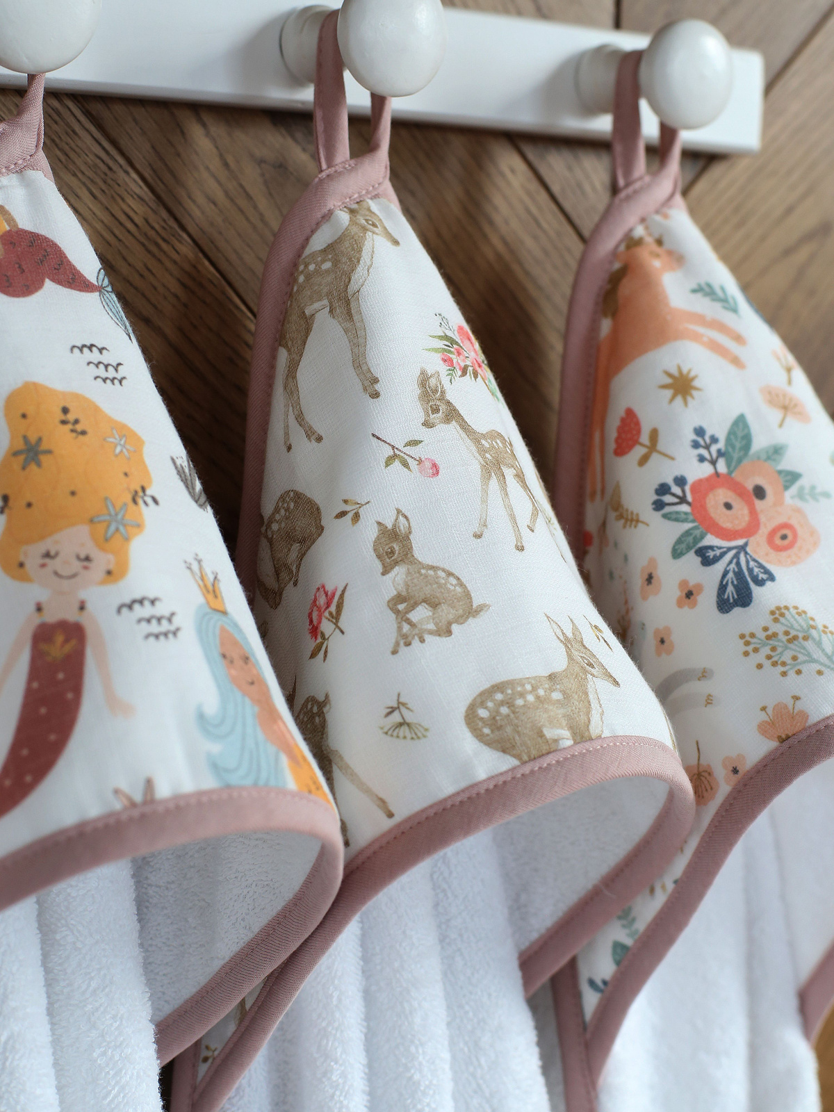 Дизайнерские принты или забавные звери Каждое полотенце от Mom’Story Design —  это маленькое произведение искусства.  Добавьте нотку волшебства в ежедневную рутину!