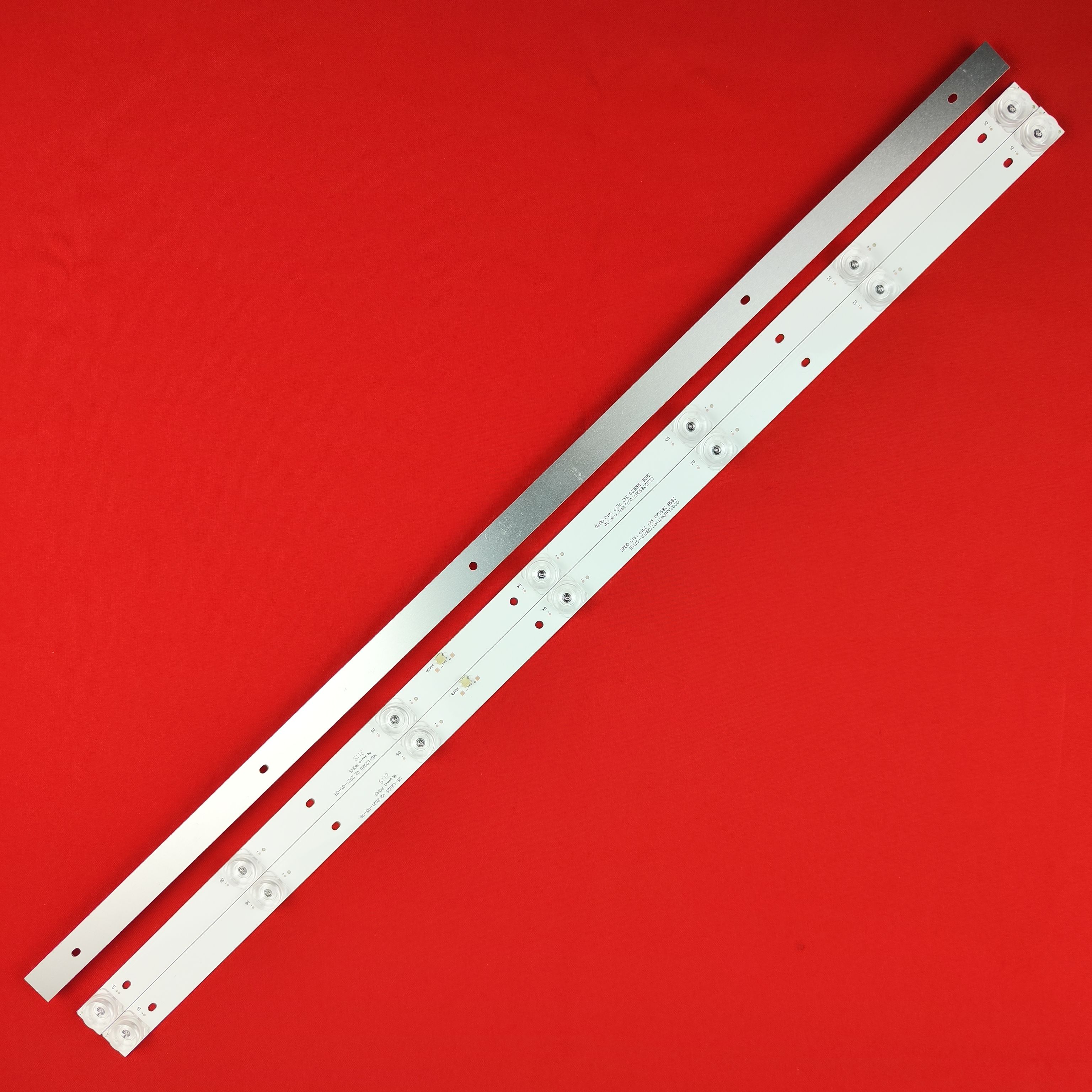 Подсветка для DEXP H39D8000Q H39F8000Q H39D8100Q H39D8200Q H39F7000Q, HI 39HT101X 39HSY111X 39HS111X 39HT101W, YUNO ULM-39TC120, NOVEX NVX-39H211MS, STARWIND SW-LED39R301BT2; CC02385D671V07