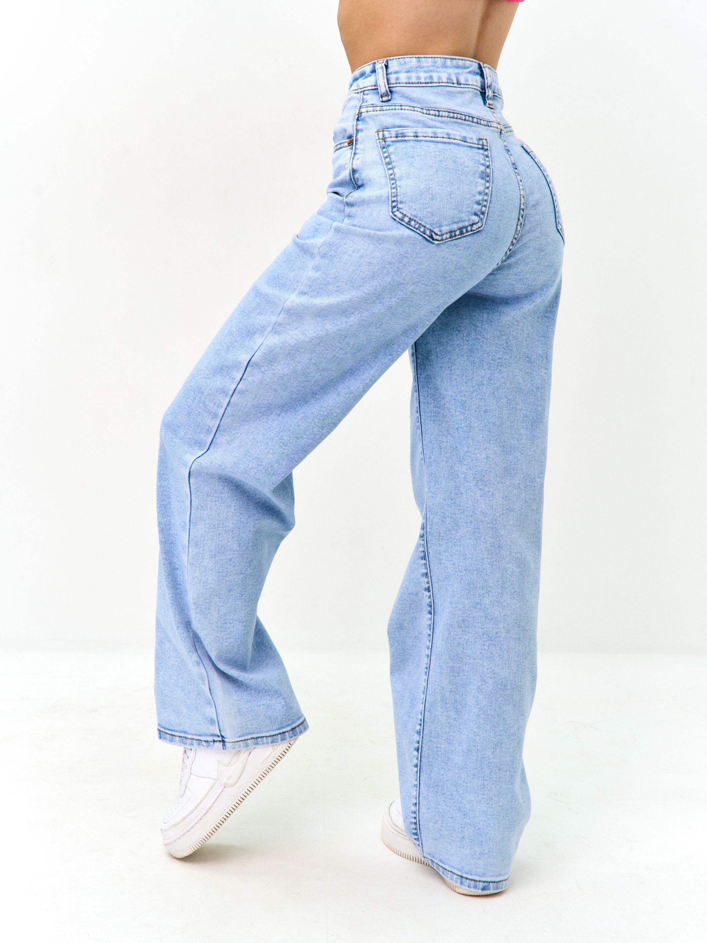 Джинсы Concord Clothing Co.