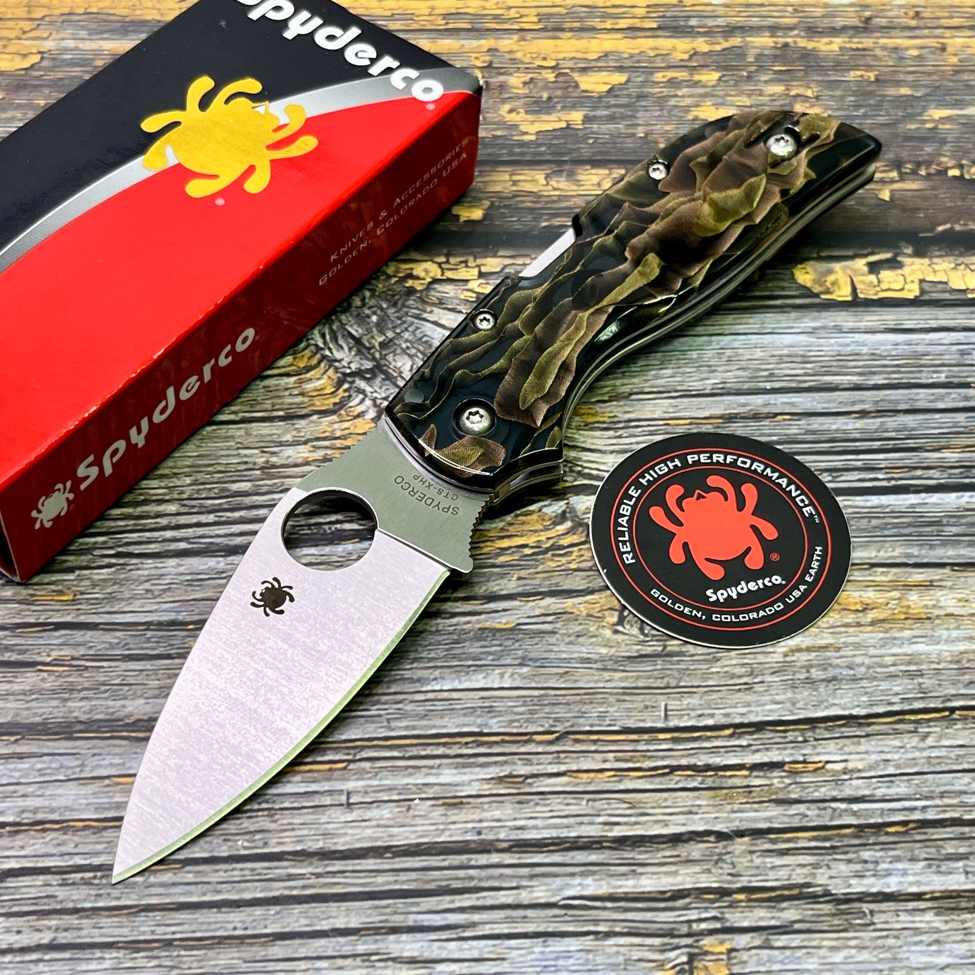 Нож складной Spyderco C152RNP Chaparral, CTS-XHP Blade, Raffir Noble Handle