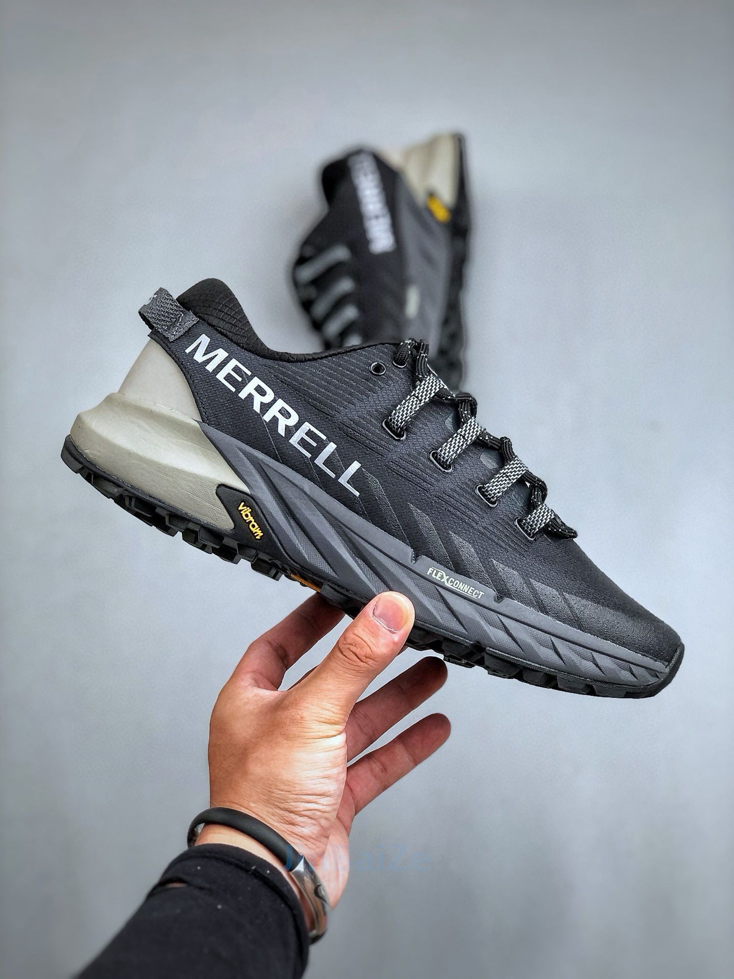 КроссовкиMerrell