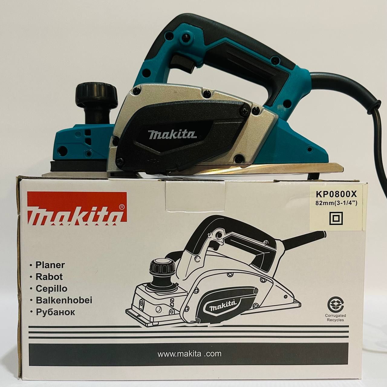 Makita Рубанок электрический, KP0800, 600 Вт, 16000 об./мин, от сети