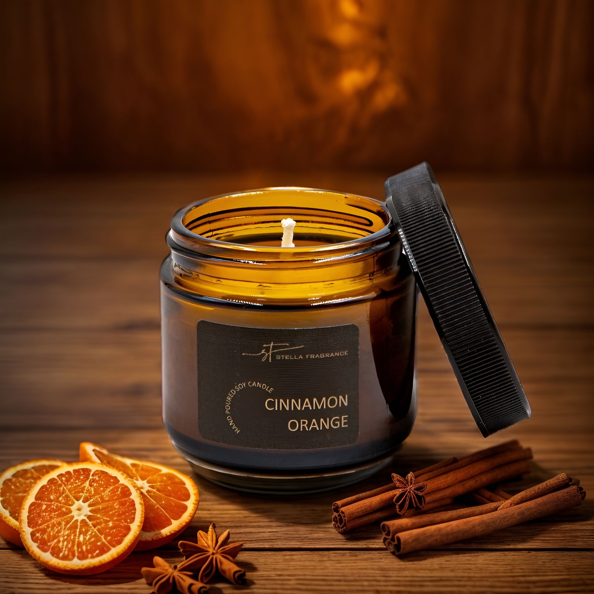 СвечаароматическаядекоративнаясфитилемStellaFragranceсароматомCINNAMONORANGE,КорицаиАпельсин,50гр.