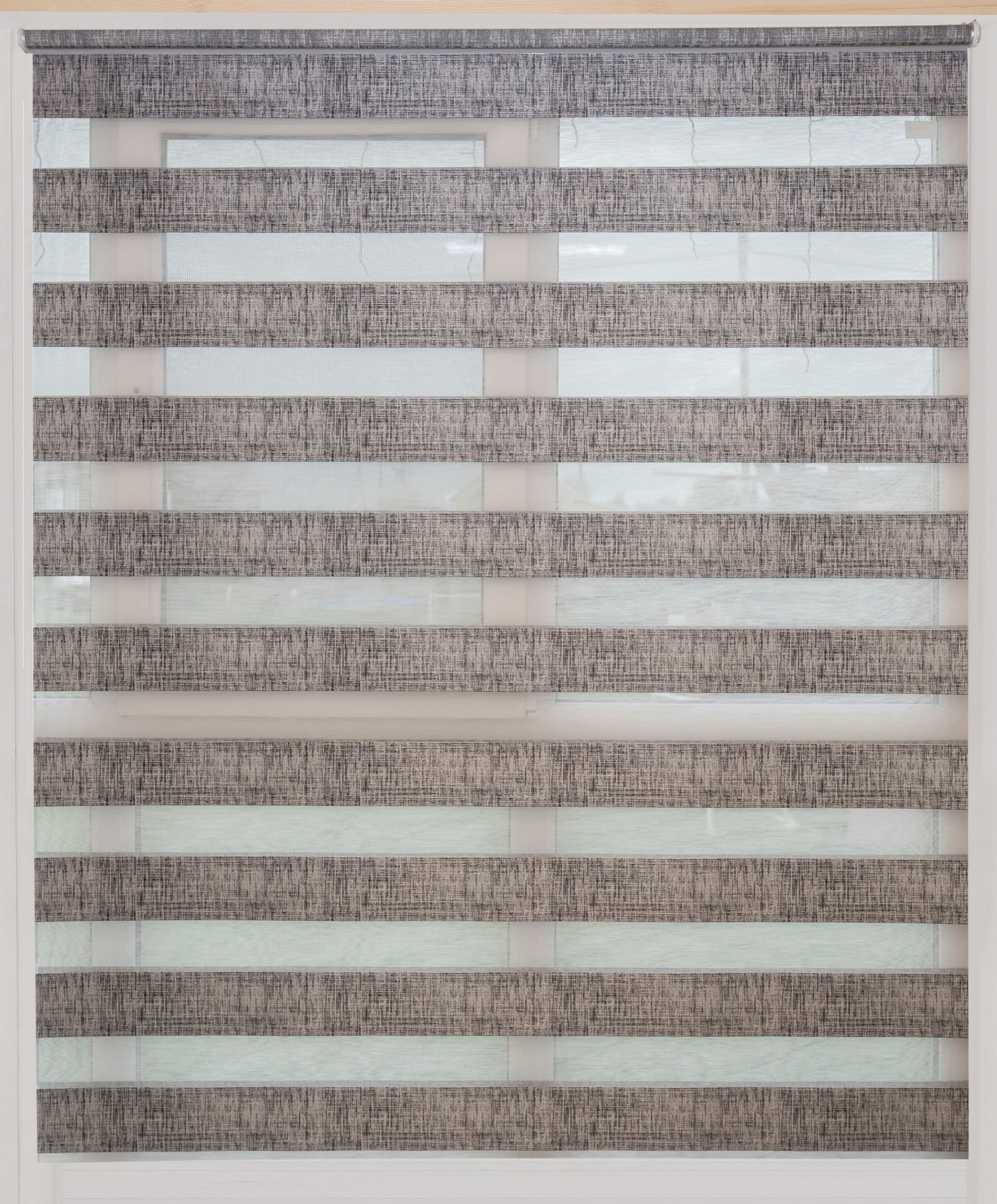 Рулонные шторы ДЕНЬ НОЧЬ ширина 70, высота 200 см, коричневые жалюзи на окна Зебра для кухни, спальни, детской, на балкон