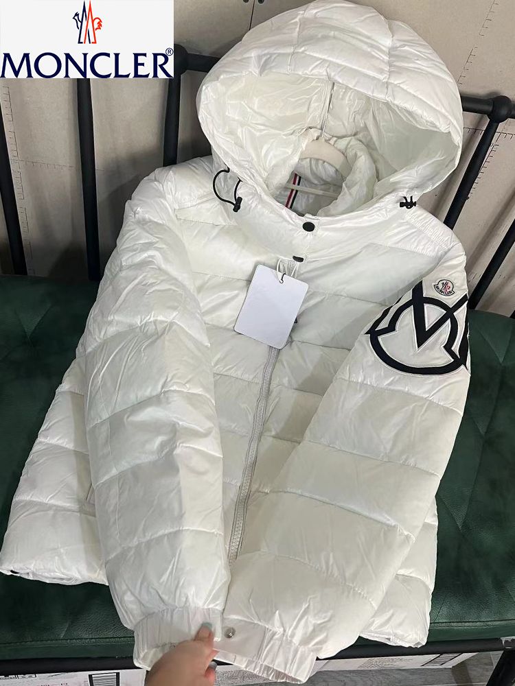 ПуховикMONCLER