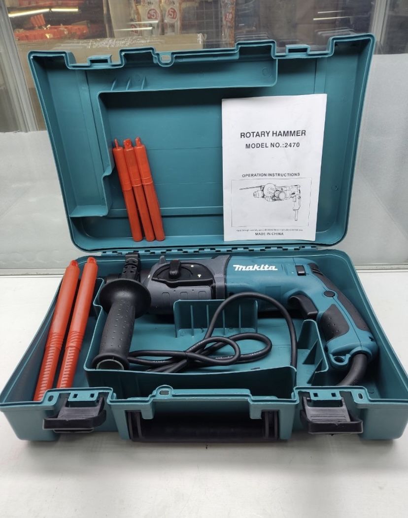 Перфоратор Makita HR 2470