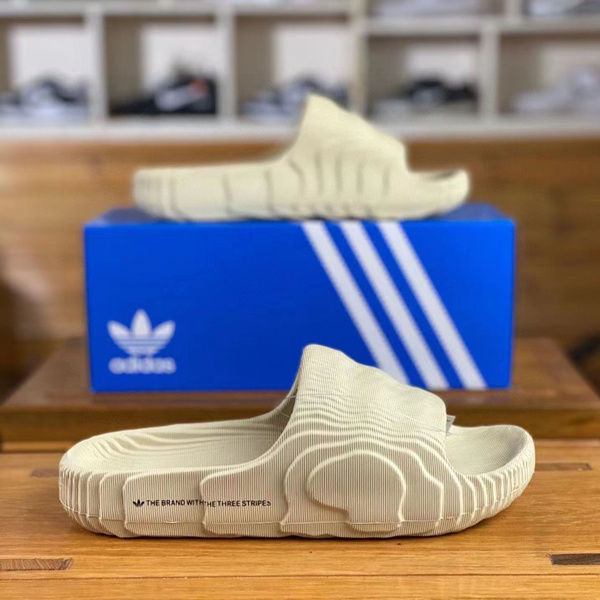 Тапочки adidas Originals - купить с доставкой по выгодным ценам в ...