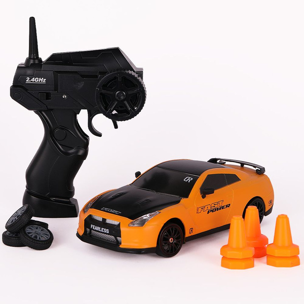 Радиоуправляемая машинка для дрифта Kid Rocks 1:24 желтая с ...