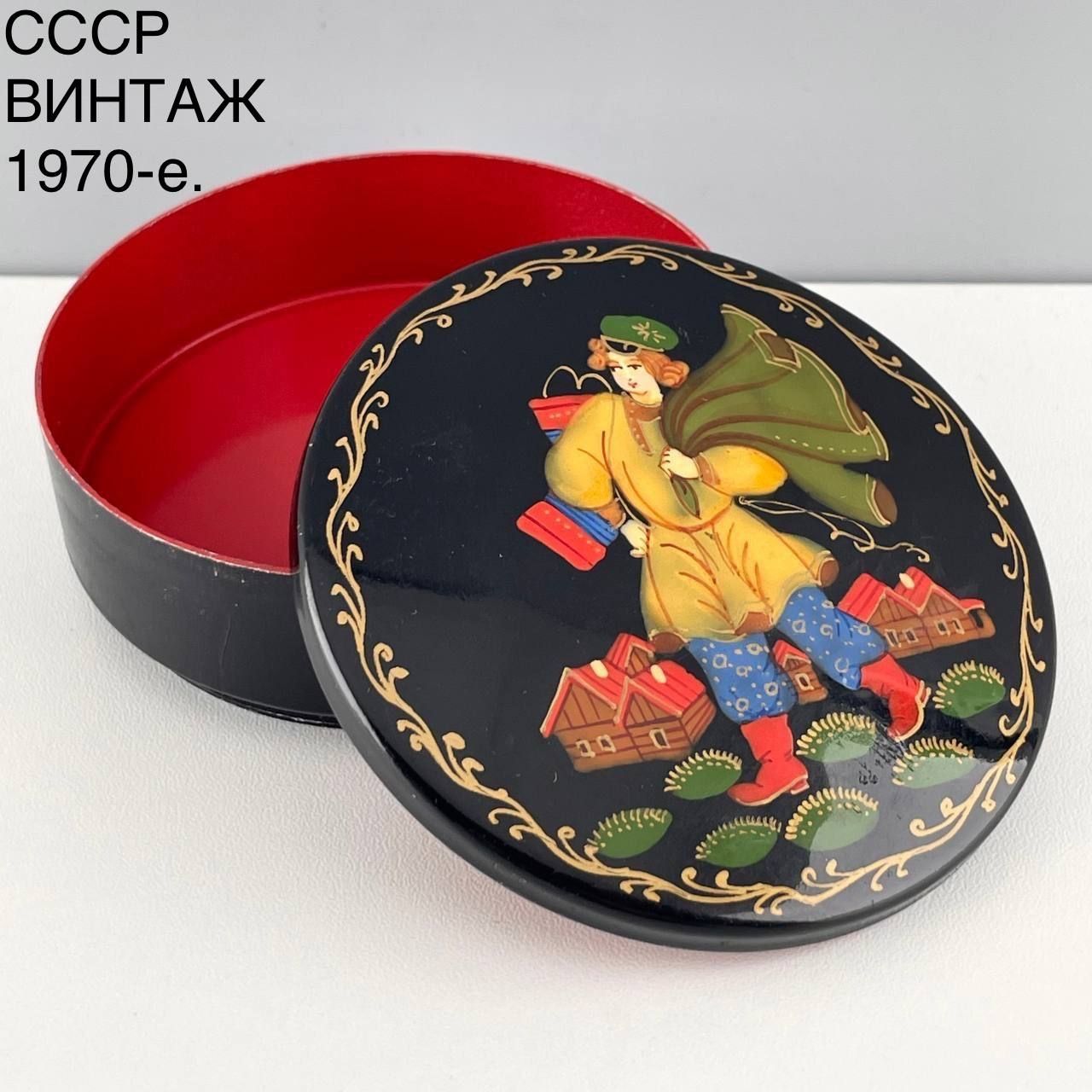 Винтажная шкатулка "Юноша". Металл, ручная роспись. СССР, 1970-е.