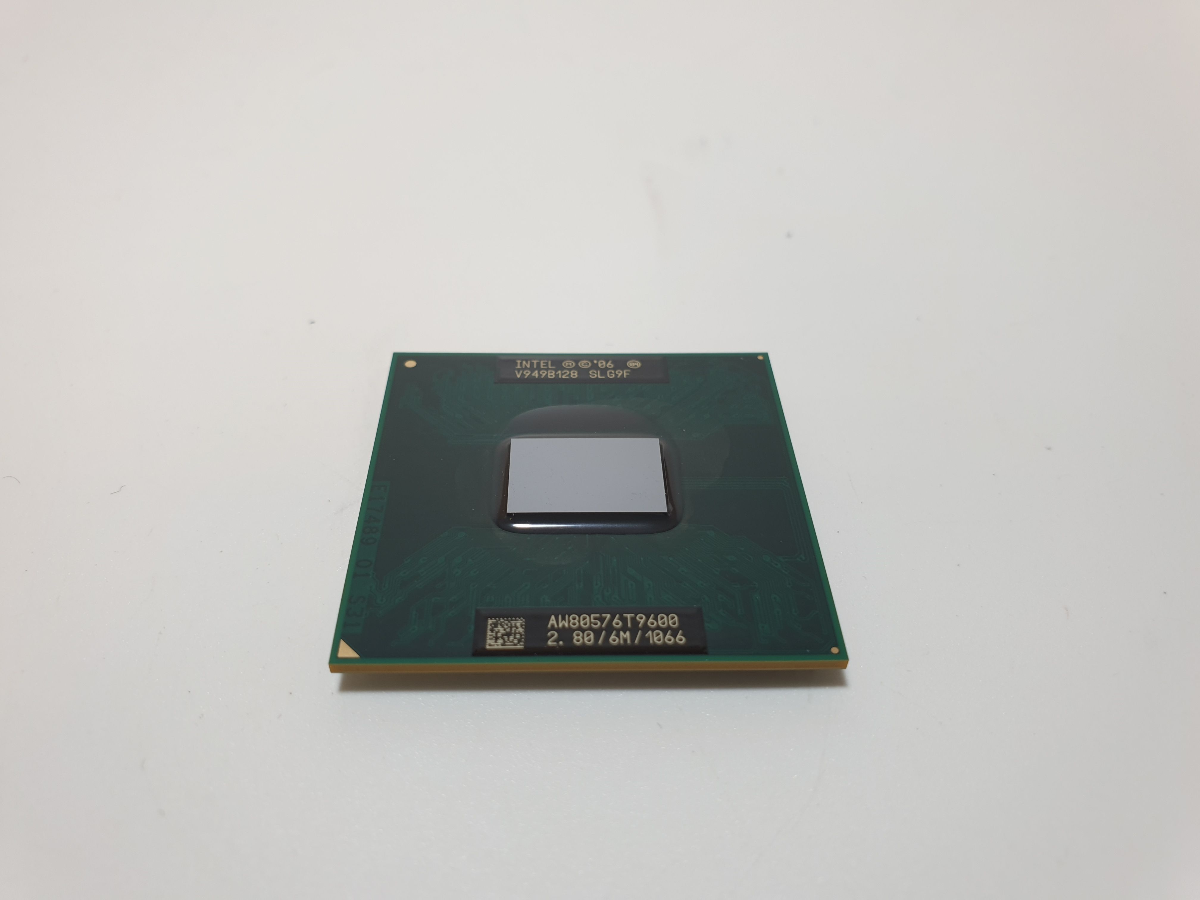 IntelПроцессор439952543OEM(безкулера)