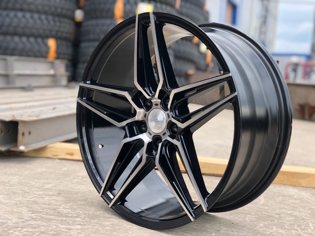 Race Ready  Колесный диск Литой 19x8.5" PCD5х112 ET35 D66.6