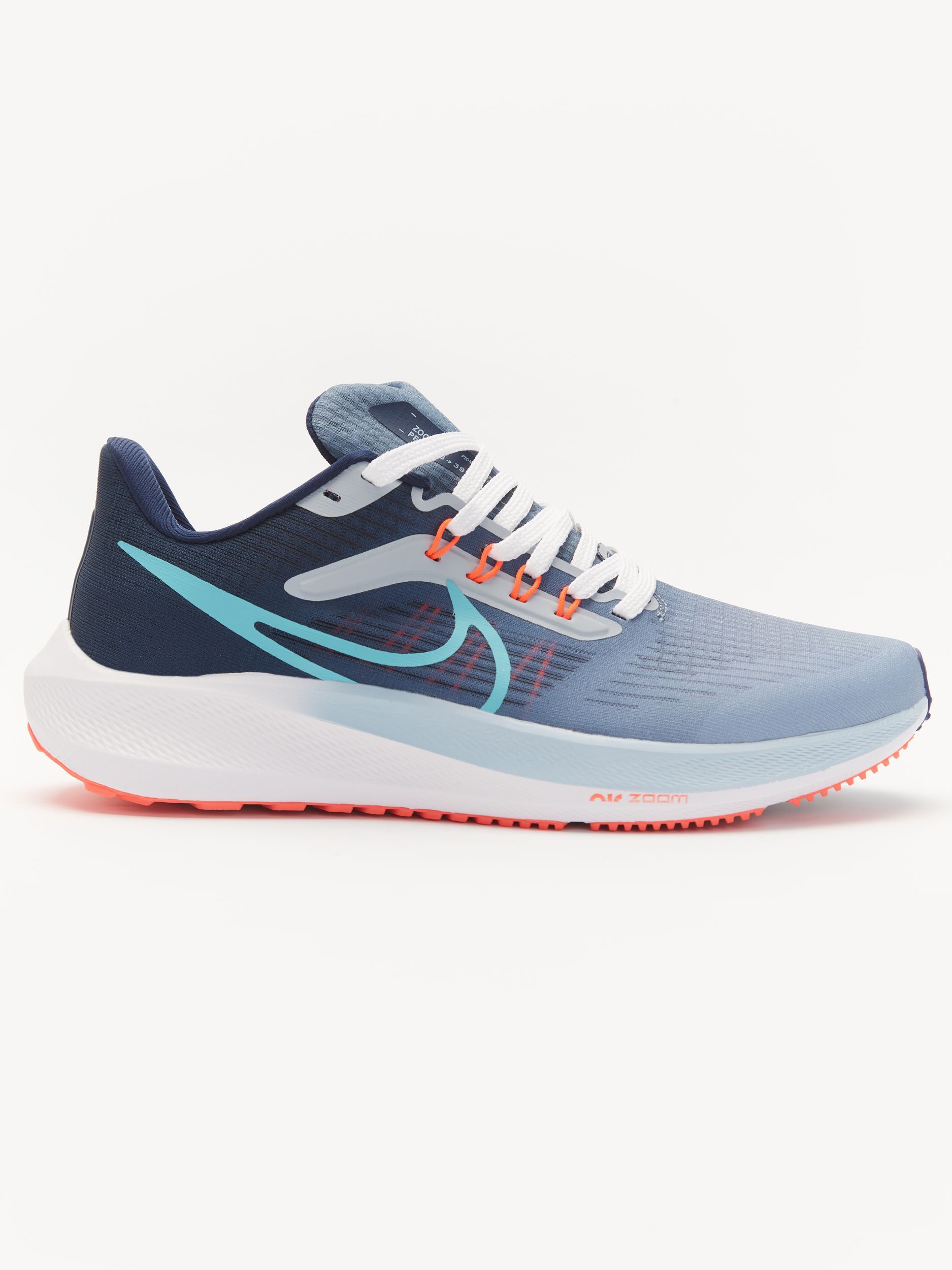 Кроссовки Nike...