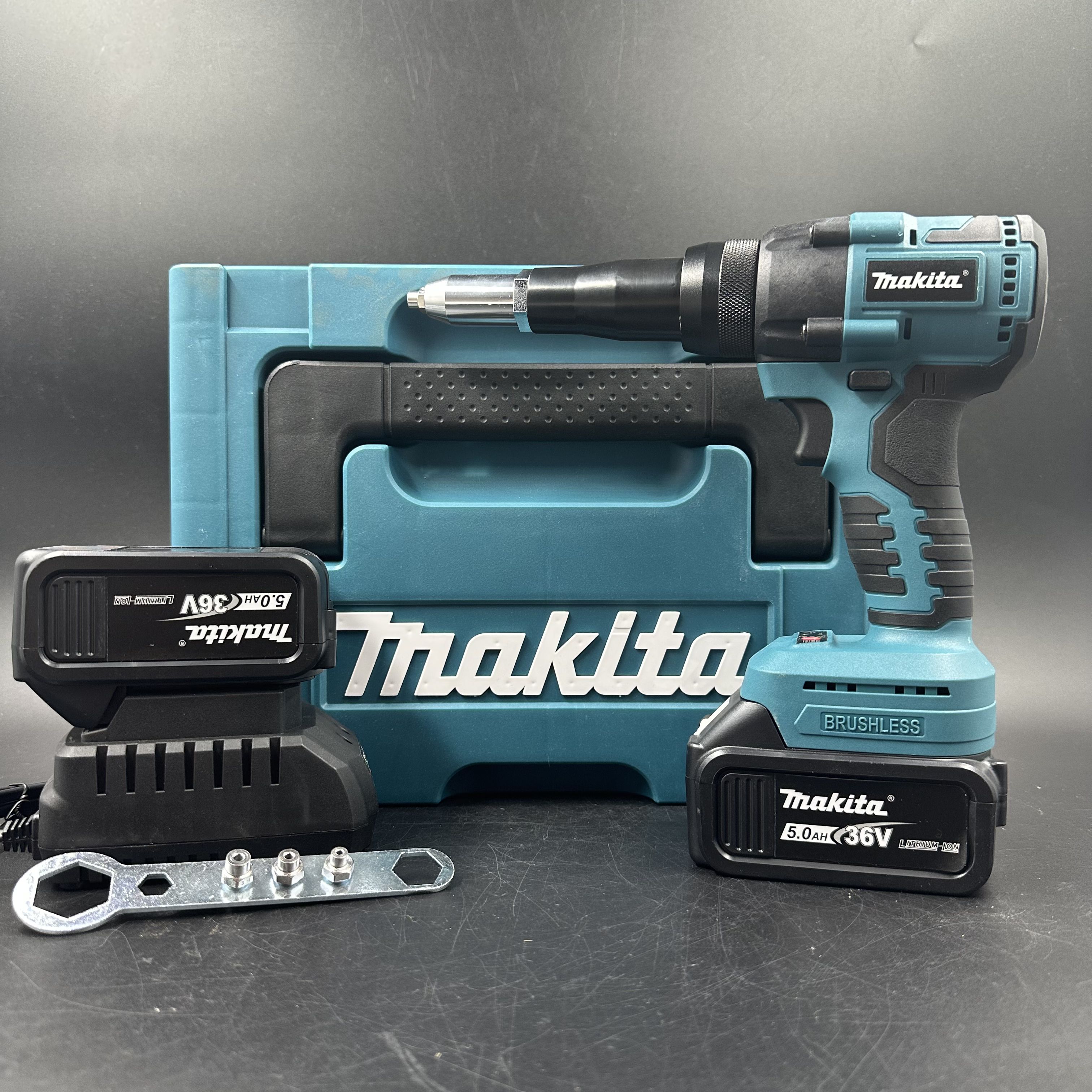 Заклепочник аккумуляторный Makita 36 Вт 5AH в кейсе