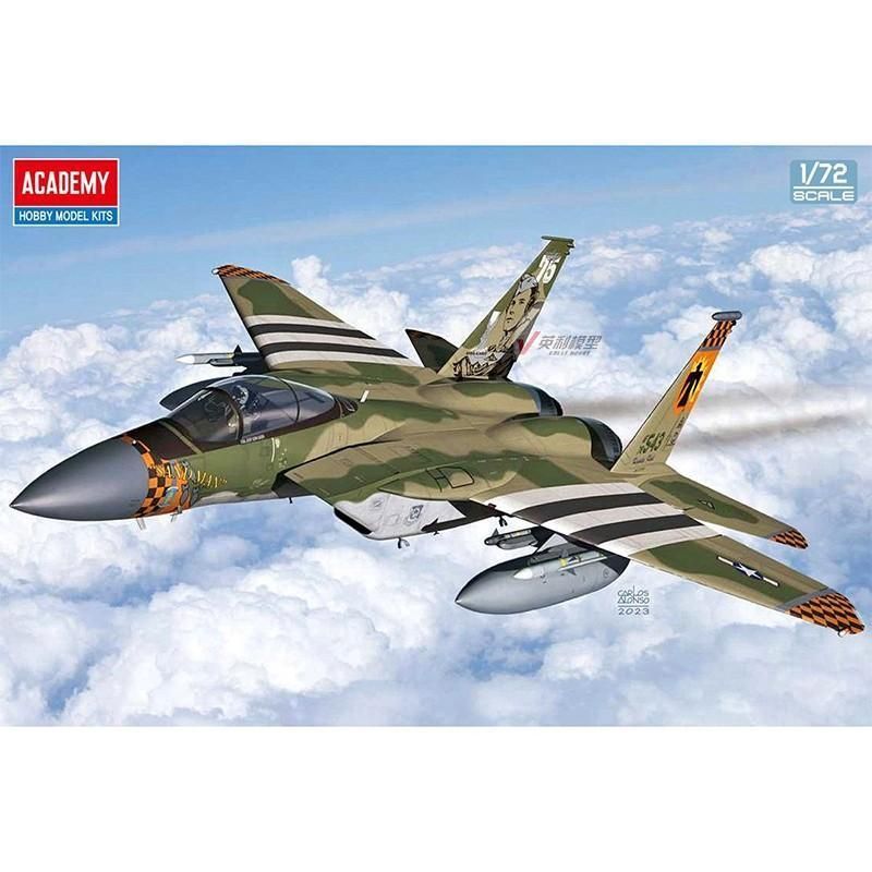 Собранная модель 1/72 американского истребителя F-15C Eagle