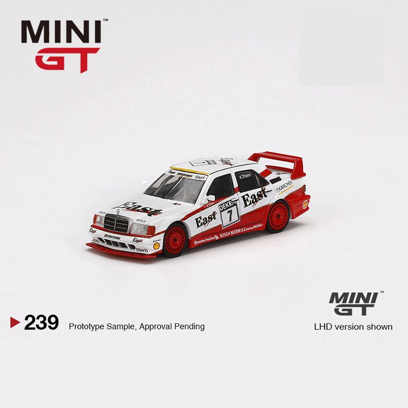 Коллекционная модель автомобиля MINI GT 1:64