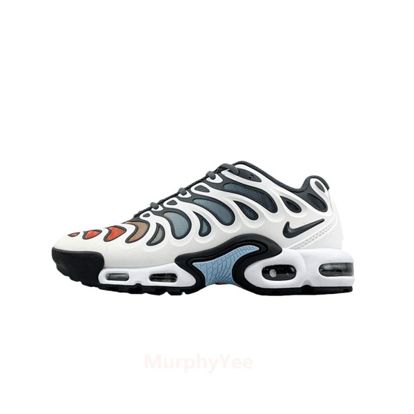 Nike air max plus black black white hotsell