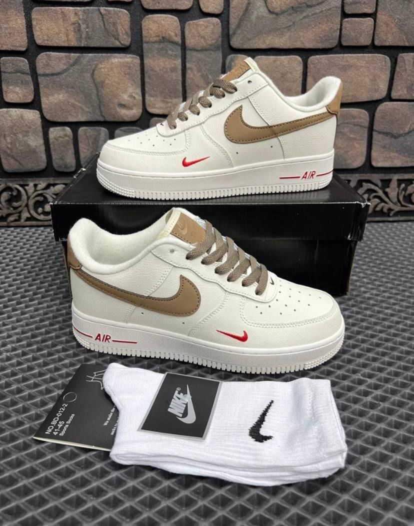 Nike air force 1 2024 ra 膽峄漣 n膬m n脿o