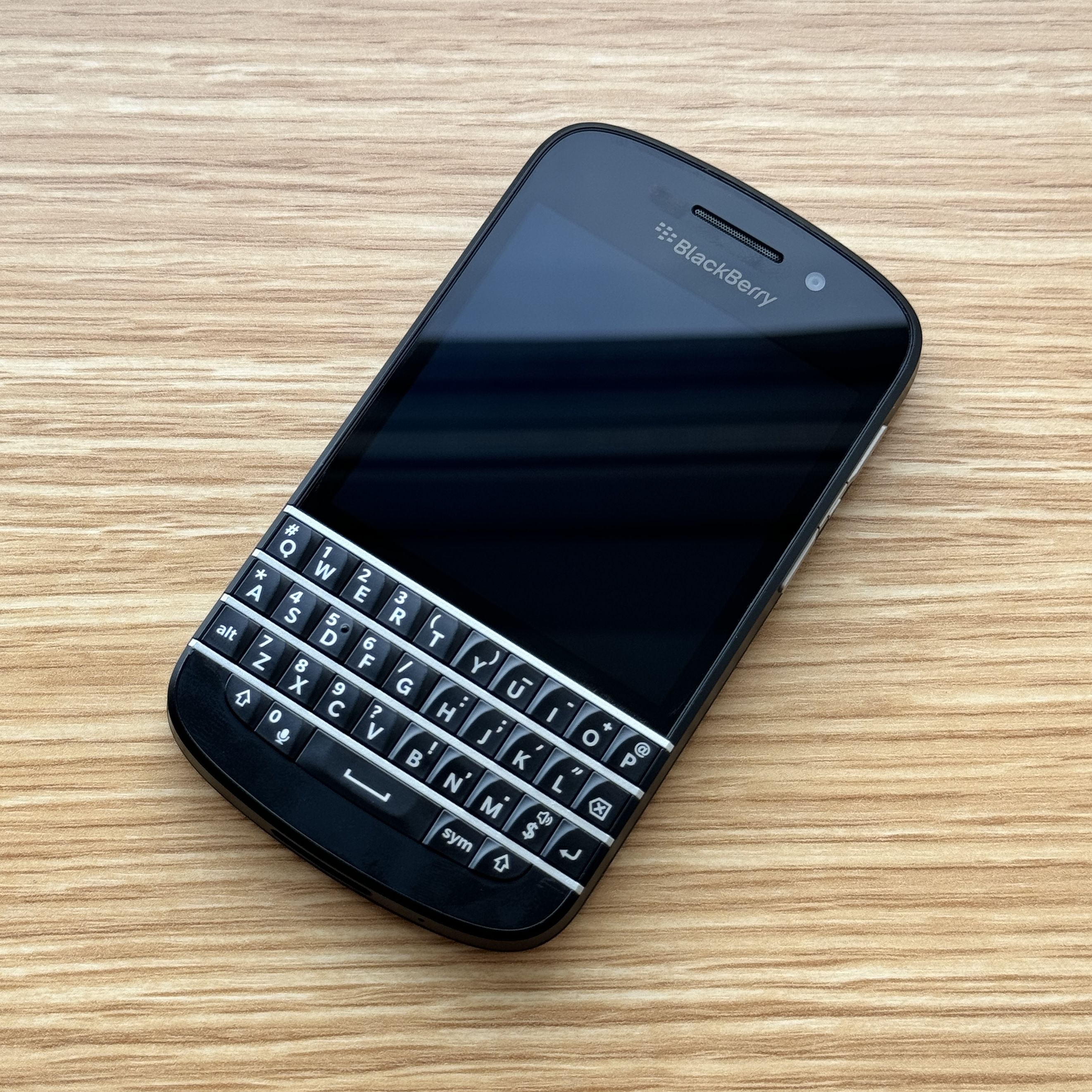 BlackBerry Мобильный телефон Q10, черный