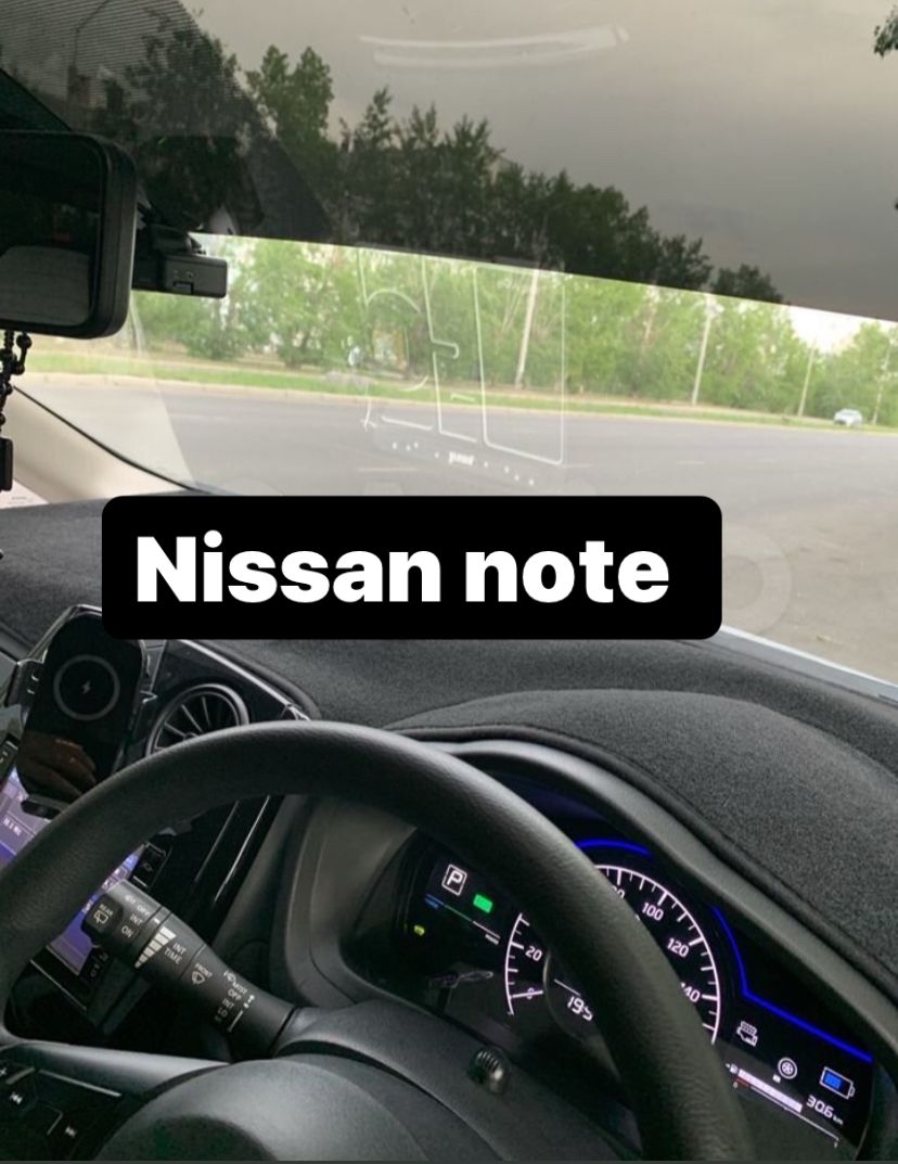 Накидка на панель Nissan note 2012-2020