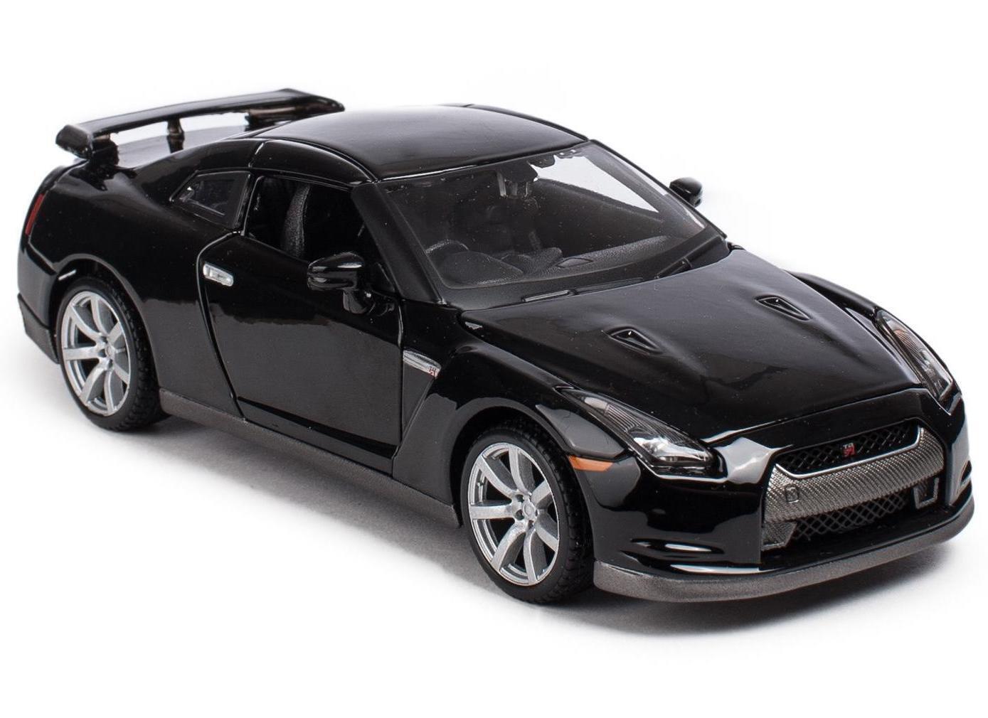 Bently continental 1:24 model. Aston martin v12 victor. черную машинку. игрушки rastar бентли. Nissan gt-r maisto.