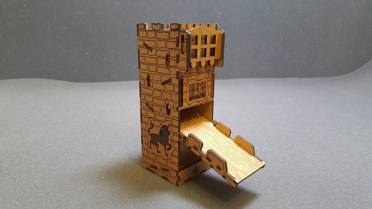 Dice tower. Башня для кубиков. Башня для кубиков Югирс. Древний ужас башня для кубиков. Башня для кубов с одной горкой для d&d.