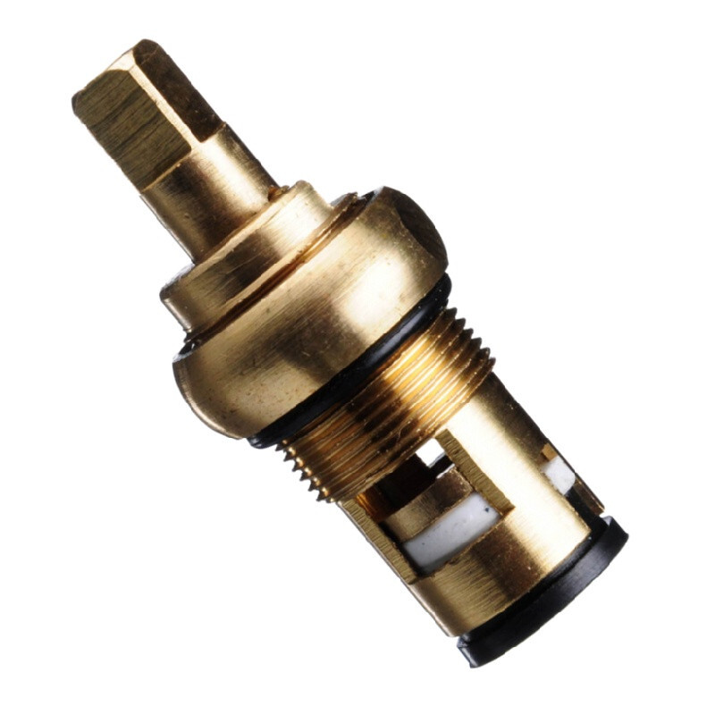 Характеристики Стандартная керамическая кран-букса для отчечественных ...