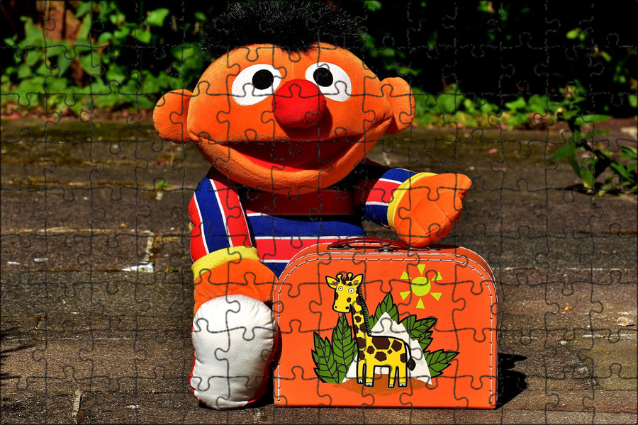 Toys public. Улица сезам игрушки. Улица сезам портфель. Ernie (Sesame Street). Plush Toy Wallpaper.