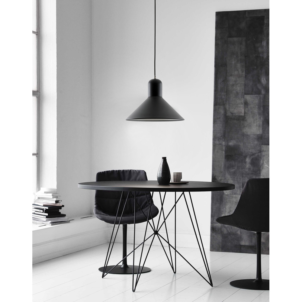 Черный светильник. Suspension Pendant Lamp by Fritz Hansen. Подвесной светильник Денмарк. Торшер, Fritz Hansen. Подвесной светильник Visor.