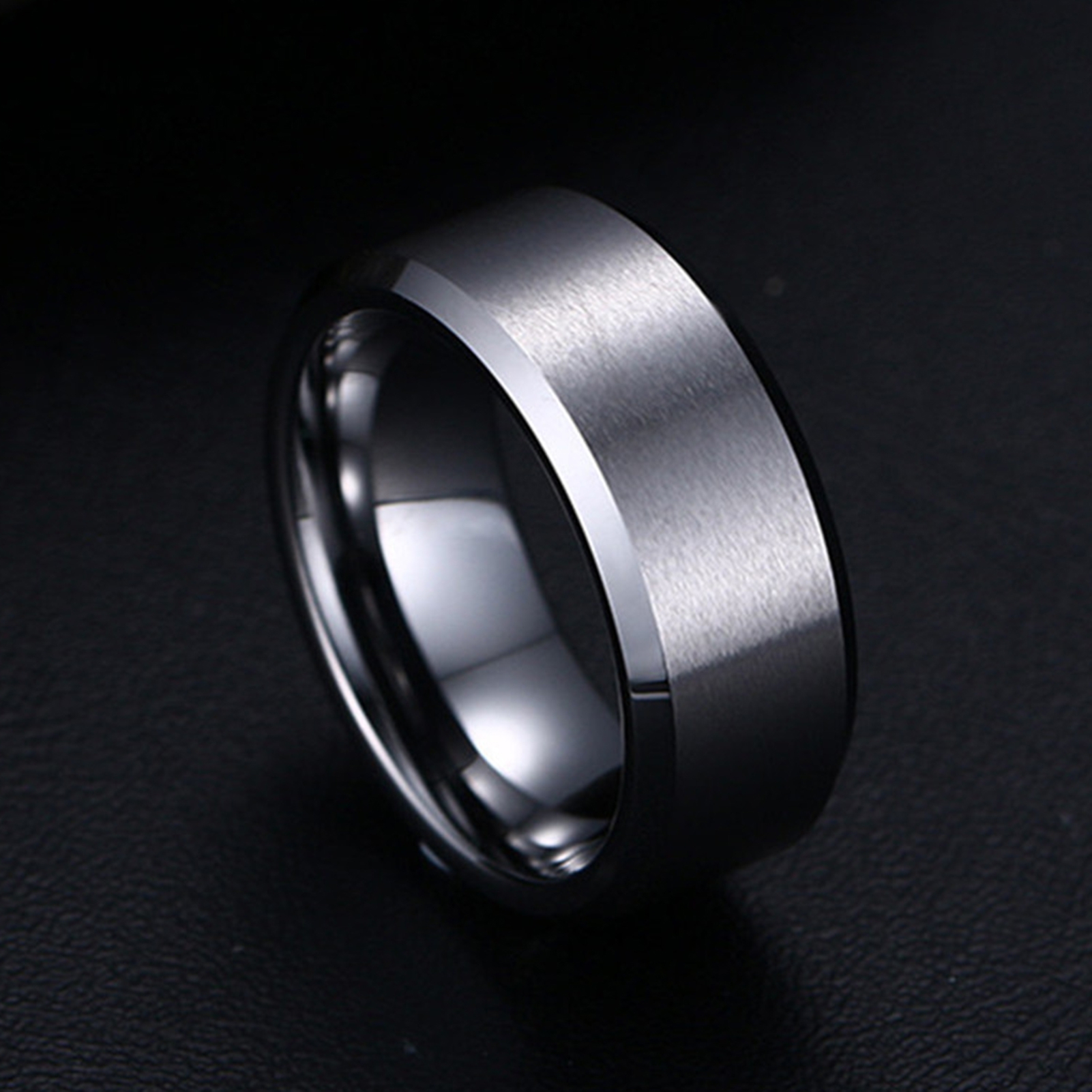Титановое кольцо купить. Кольцо мужское черное Титан. Stainless Steel кольцо мужское. Кольцо из карбида вольфрама. Мужское обручальное кольцо Титан.