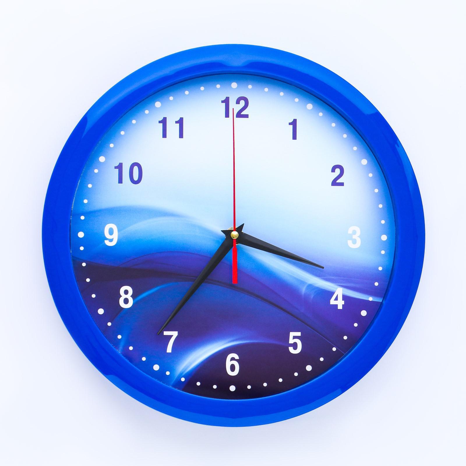 Настенные часы с минутами. Часы настенные. Часы круглые. Настенные часы, синий. Синие часы.