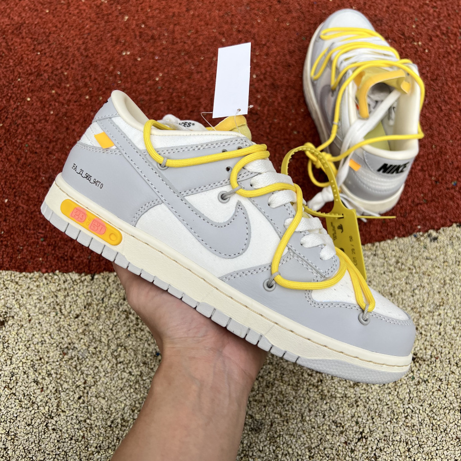 Dunk low off white