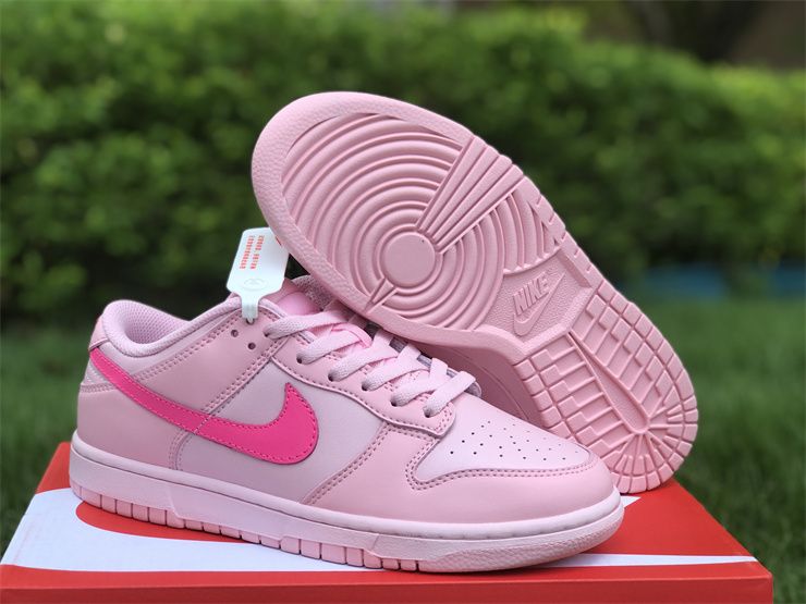 Данк розовые. Nike Dunk Triple Pink. Nike Dunk Low (GS) "Triple Pink". Nike Dunk Low Pro Sneakers - Pink. Nike Dunk Low j1 "Palomino".