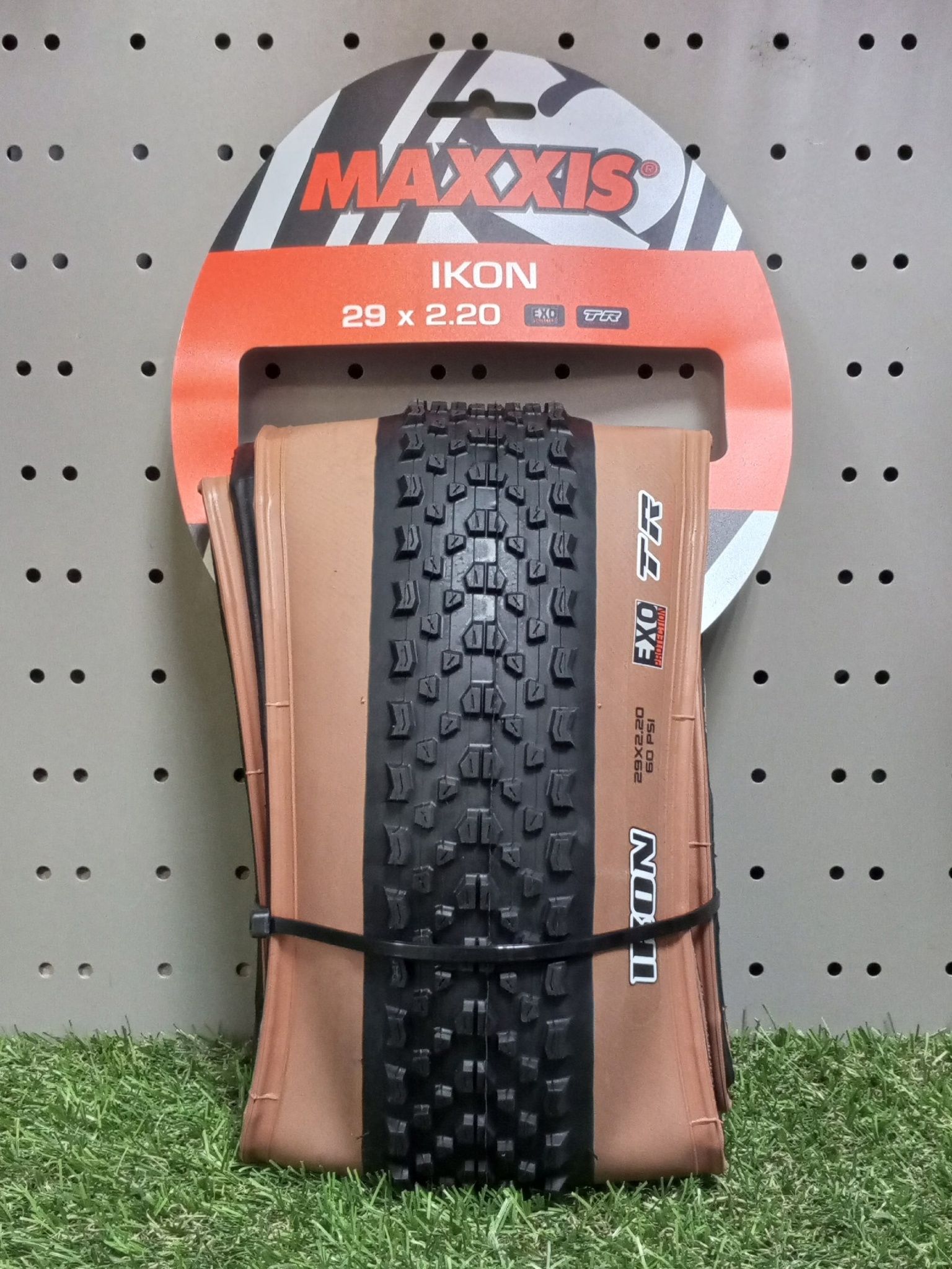 Maxxis ikon 27.5. Maxxis ikon 27.5x2.2. Maxxis ikon 29. Maxxis Recon. Maxxis ikon 29x2.35.