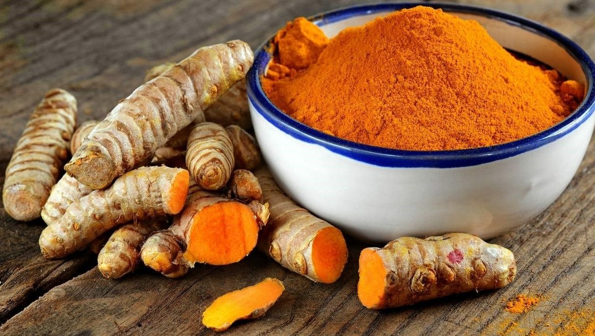 Куркума пряность. Куркума специя. Куркума это из чего. Приправа куркума имбирь. Куркума длинная (curcuma longa.