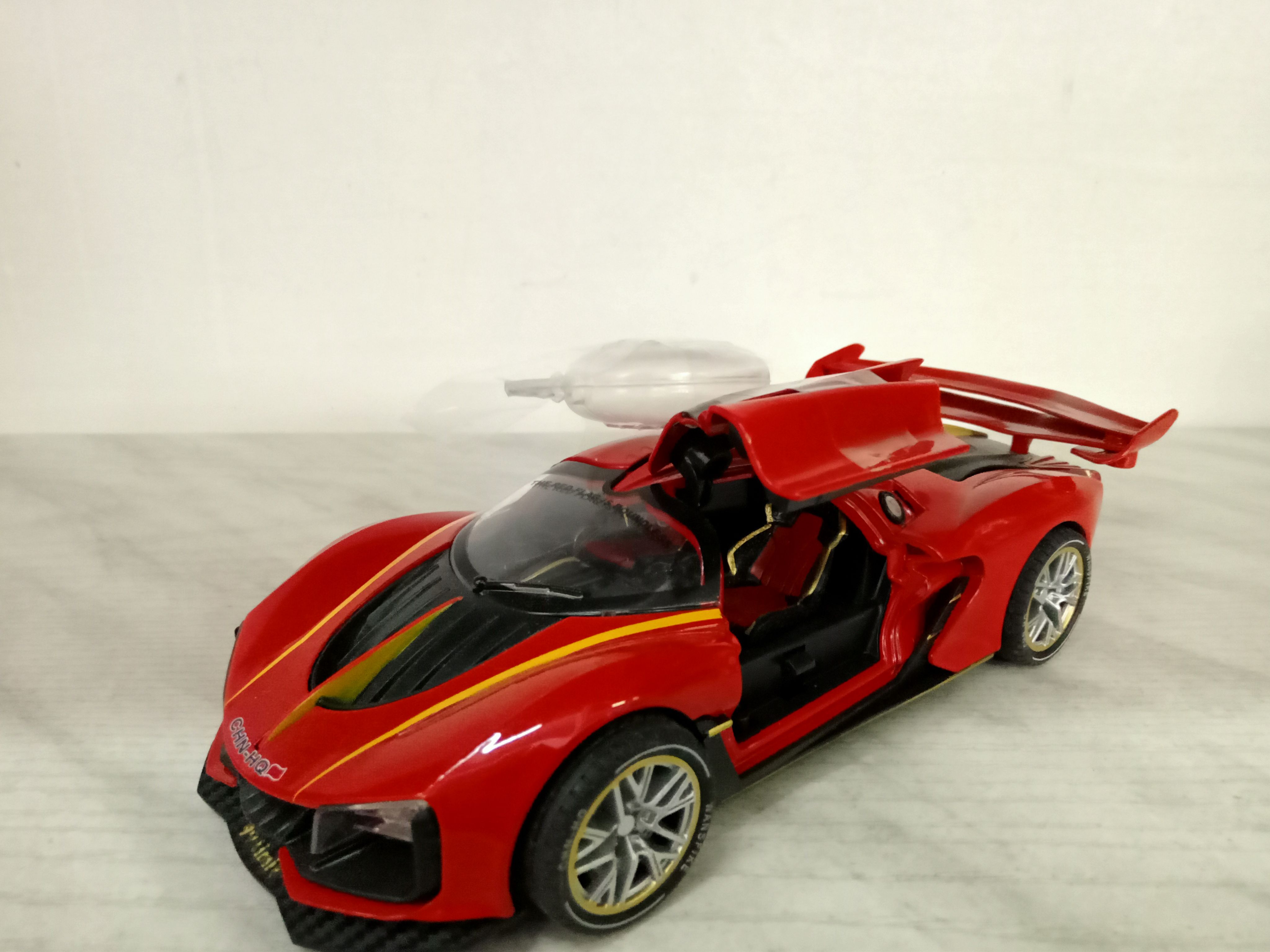 7 engine spray машина радиоуправляемая. Игрушечные гоночные машины. Машинка с имитацией дыма. Машинка с имитацией дыма. Игрушка машина с эффектом дыма.