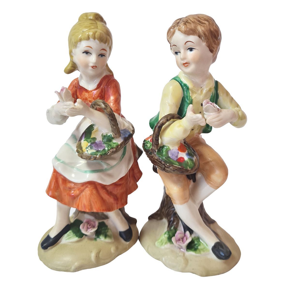 Goebel рождество. Рождественские фигурки ангелов. Картинка кукла бавария в белом чепце. Goebel статуэтки. Goebel ангелы.