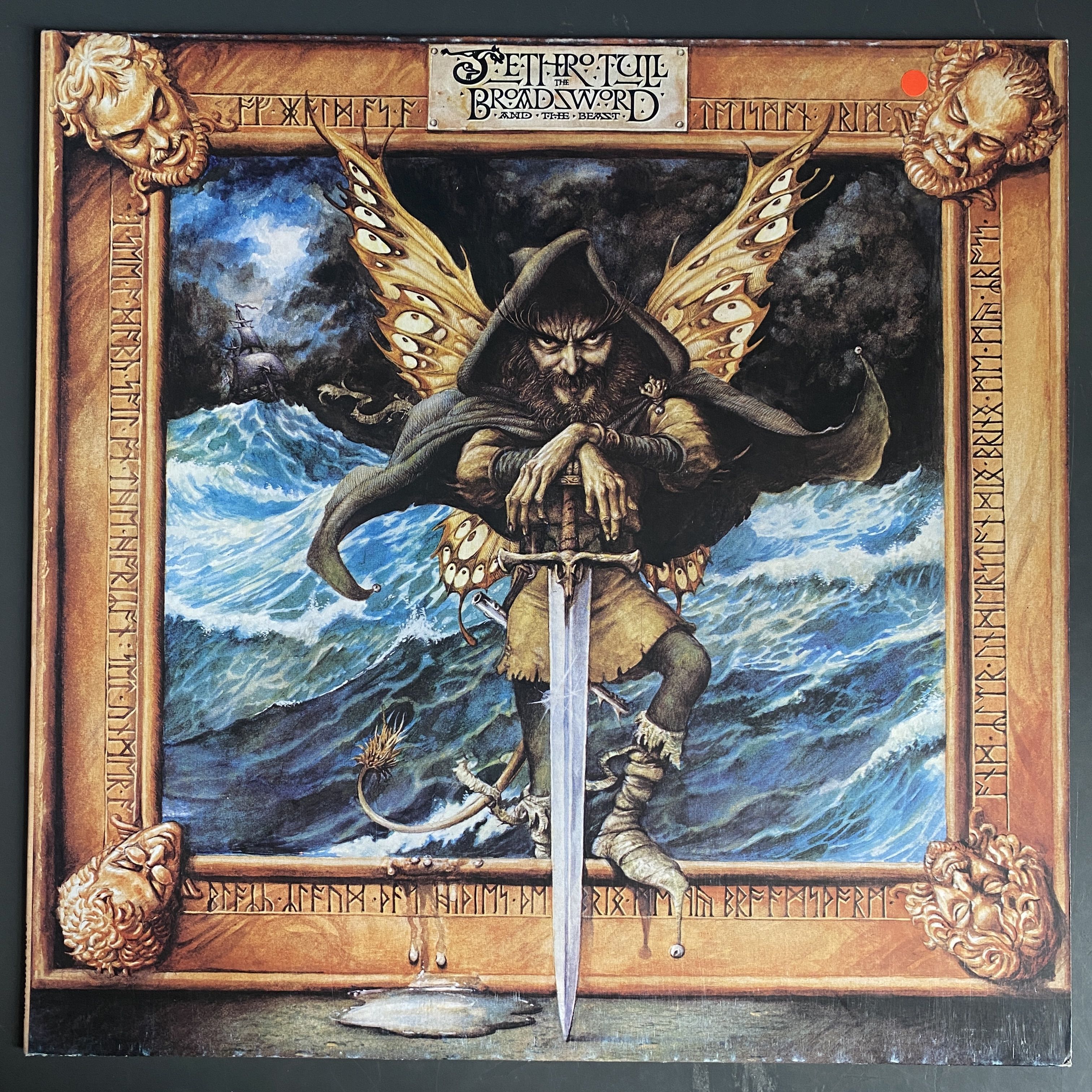 Jethro tull album. Jethro Tull the Broadsword and the Beast 1982. Jethro Tull Broadsword and the Beast. Jethro Tull 1982. Jethro Tull Broadsword and the Beast 1982 альбом.