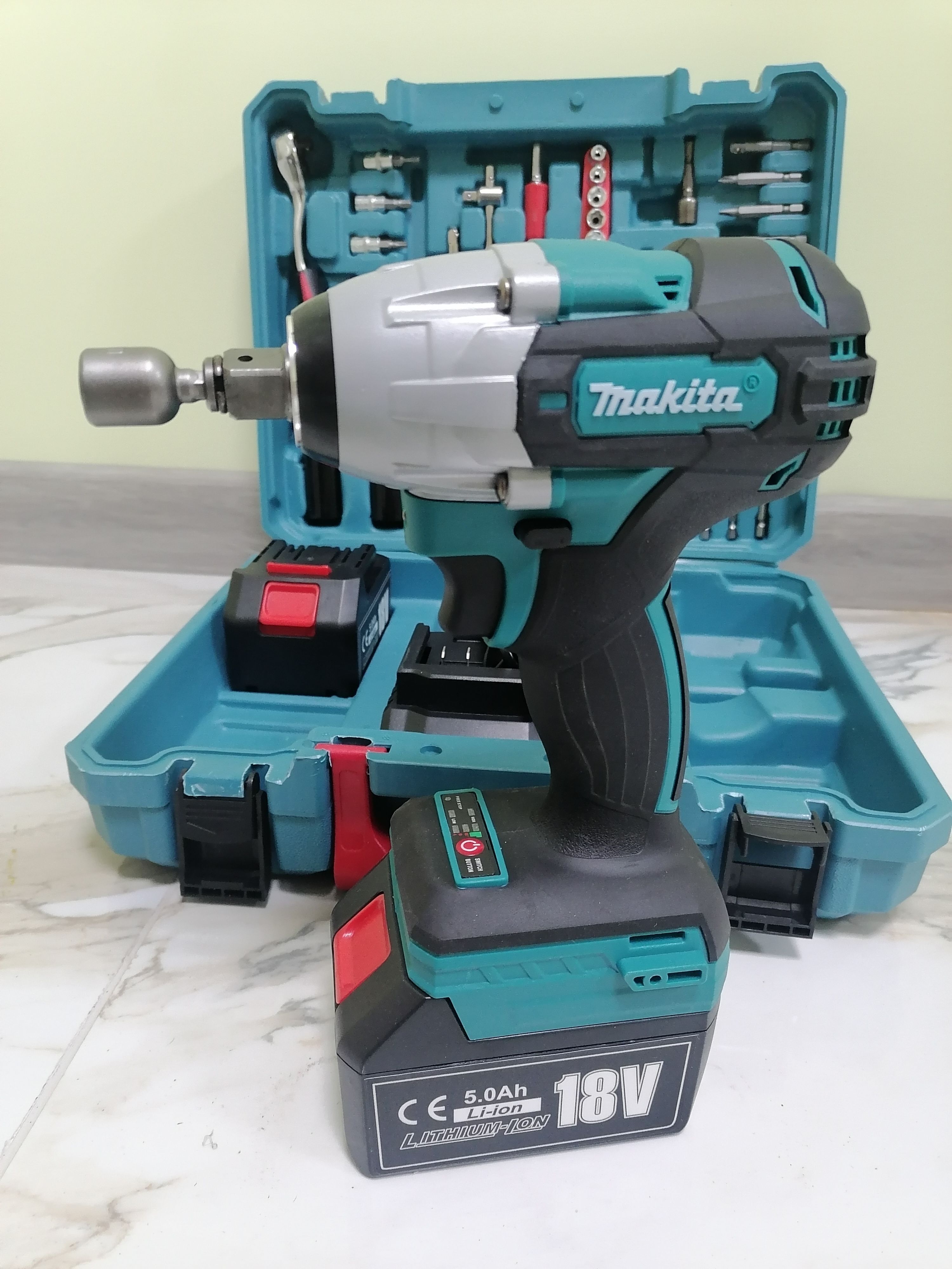 Гайковерт ударный makita 6906. Гайковерт макита 18. гайковёрт макита аккумуляторный ударный. аккумуляторный ударный гайковёрт milwaukee m18 onefhwf1ds-121c fuel 4933472072.