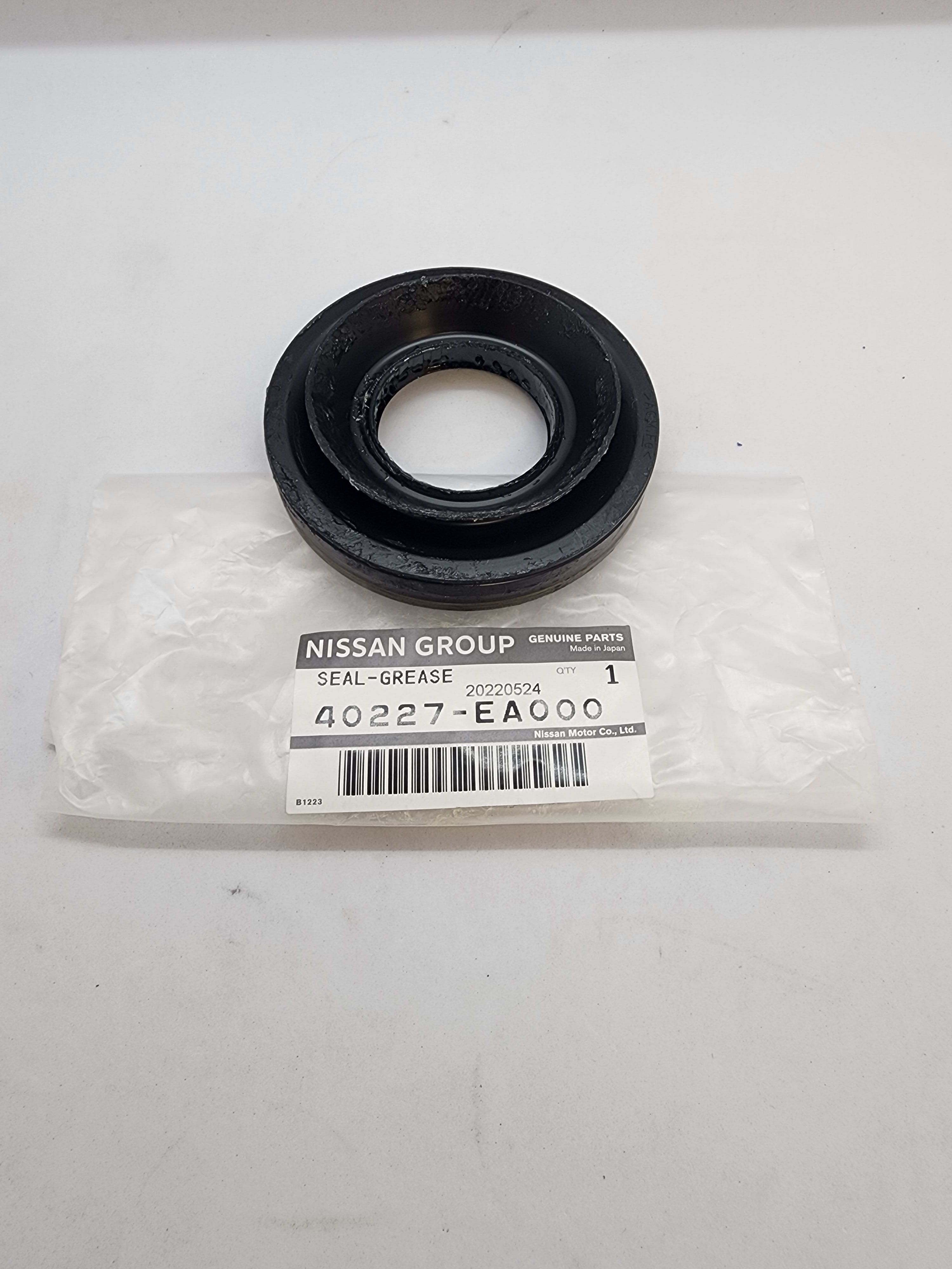 Сальник nissan 38342-8h50b. Ниссан альмера н16 передний сальник коленвала. Сальник левого привода ниссан альмера классик 2006. Nissan 38342-00qag. Сальники приводов ниссан альмера классик.