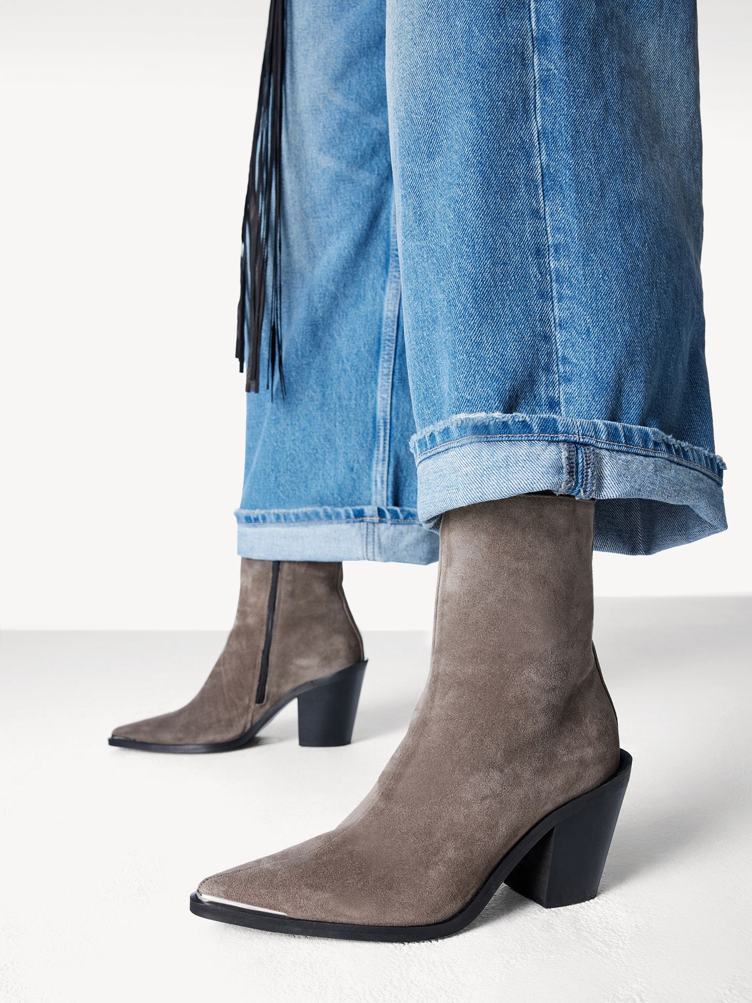 Tamaris Казаки – купить в интернет-магазине OZON по низкой цене