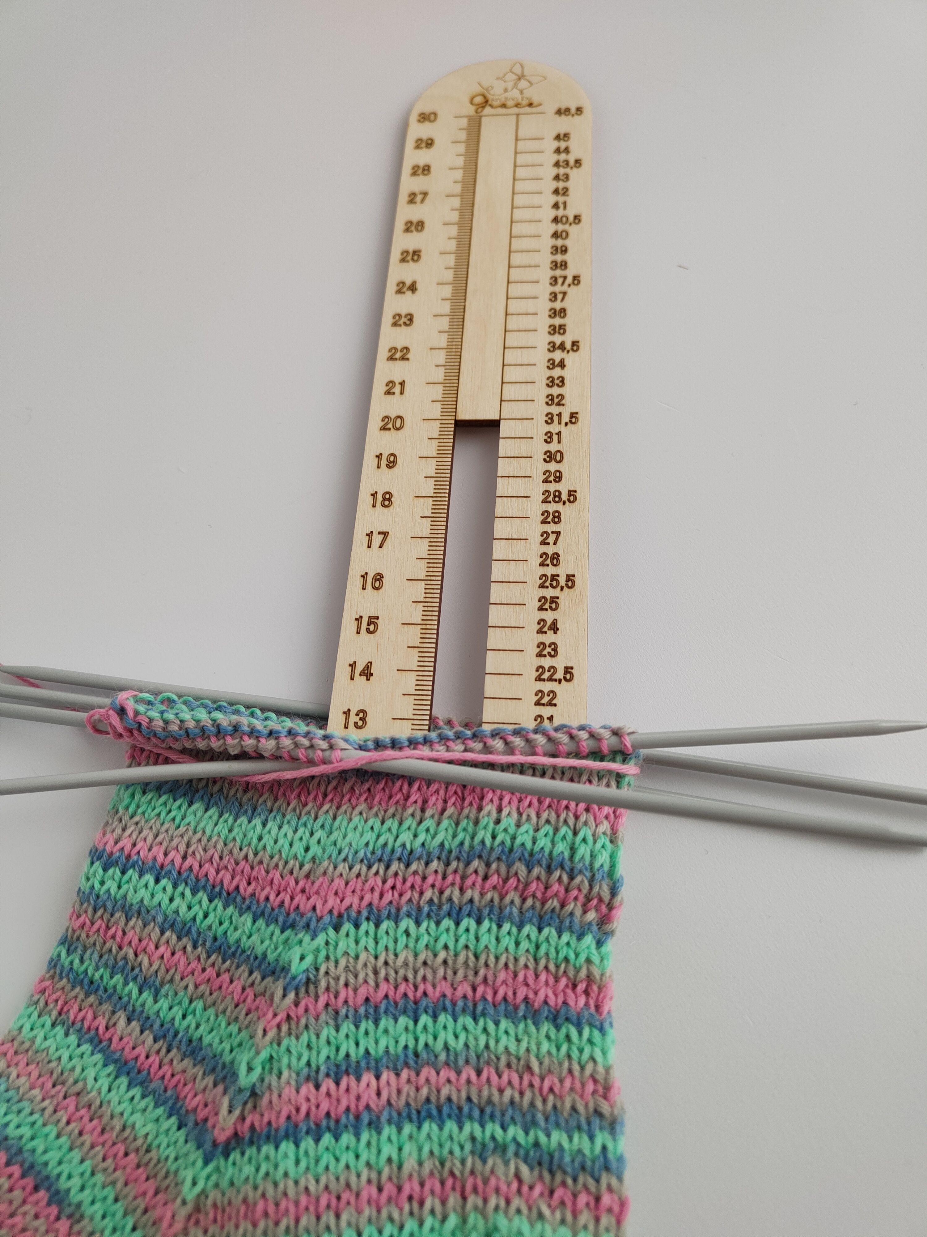 Линейка4в1дляизмеренияразмерастопы,длиныноскавовремявязания,измеренияразмераспициплотностивязания.